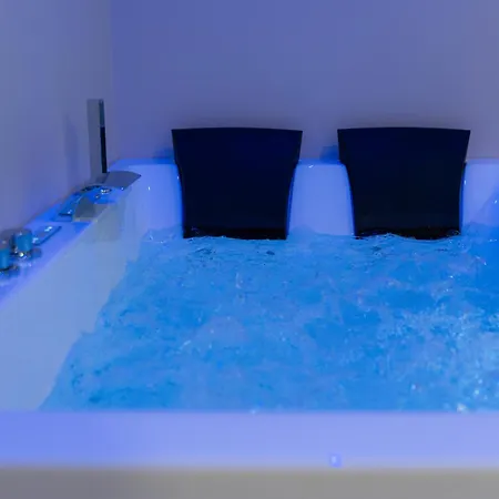 5 Stars - Exclusive Luxury With A Jacuzzi 4* Trapani