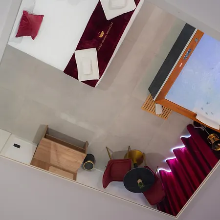 Affittacamere 5 Stars - Exclusive Luxury With A Jacuzzi 4*