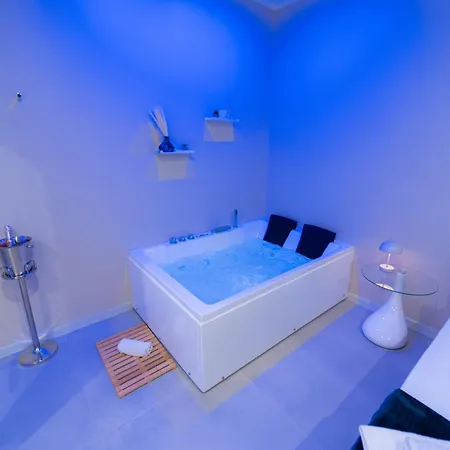 Affittacamere 5 Stars - Exclusive Luxury With A Jacuzzi Trapani