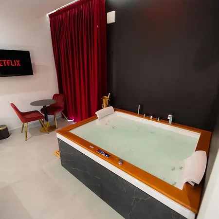 5 Stars - Exclusive Luxury With A Jacuzzi Affittacamere