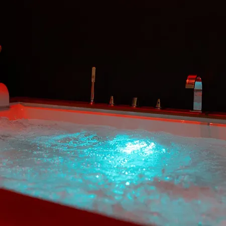 5 Stars - Exclusive Luxury With A Jacuzzi