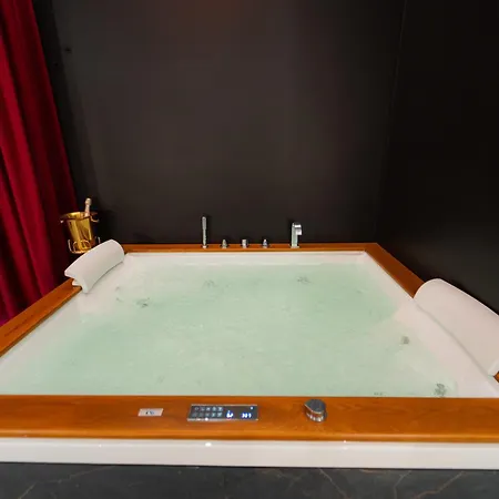 5 Stars - Exclusive Luxury With A Jacuzzi Trapani