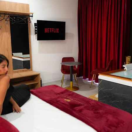 5 Stars - Exclusive Luxury With A Jacuzzi